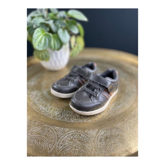 Smart Fit Faux Leather Sneakers Sz 7 Brown Non-Marking Soles - Picture 1 of 11